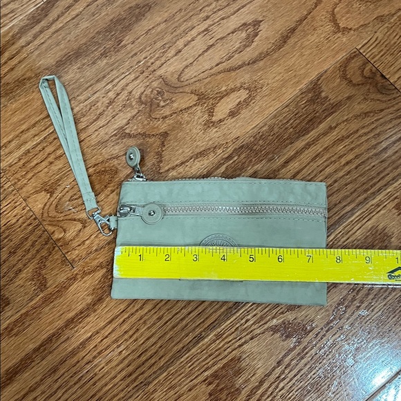 Kipling wristlet - Picture 3 of 5